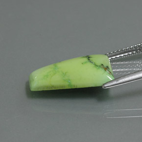 Turquesa verde natural de 4,52 ct, forma elegante, opaco