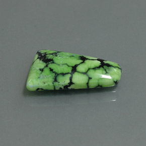 Turquesa verde natural de 2,84 ct, forma elegante, opaco
