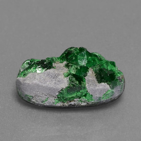Drusa de uvarovita verde natural de 4,02 ct, forma elegante, opaco
