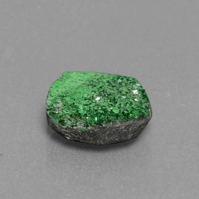 Granate Uvarovita Druzy Verde natural de 2.39 ct, Forma elegante, Opaco