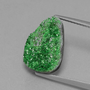 Granate Uvarovita Druzy Verde natural de 8.29 ct, Forma elegante, Opaco
