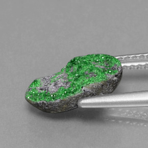 Granate Uvarovita Druzy Verde natural de 3.14 ct, Forma elegante, Opaco