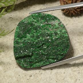 Granate Uvarovita Druzy Verde natural de 34.35 ct, Forma elegante, Opaco