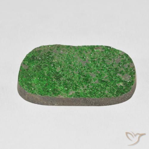 Granate Uvarovita Druzy Verde intenso natural de 55.46 ct, Elegante, Opaco