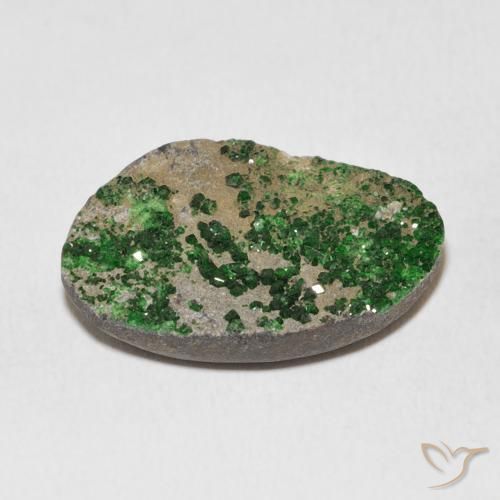 Granate Uvarovita Druzy Deep Earthy Green natural de 16.55 ct, Elegante, Opaco