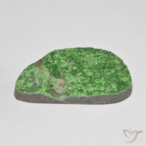 Granate Uvarovita Druzy Verde lima natural de 59.54 ct, Elegante, Opaco