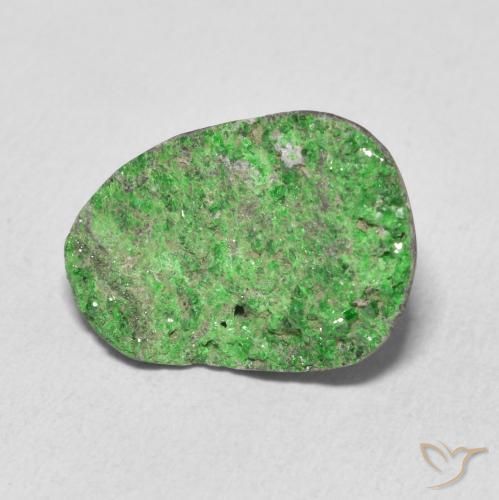 Granate Uvarovita Druzy Verde natural de 10.99 ct, Elegante, Opaco