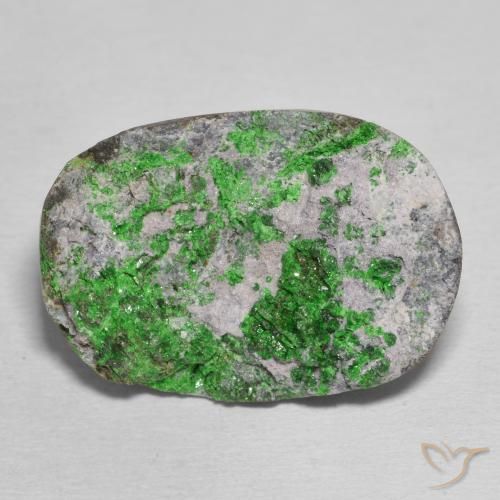 24.70ct Natural Verde lima Granate Uvarovita Druzy, Ovalada, Opaco