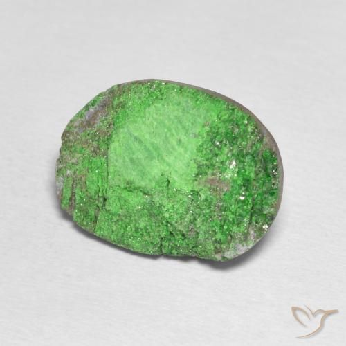 Granate Uvarovita Druzy Verde medio natural de 14.79 ct, Ovalada, Opaco