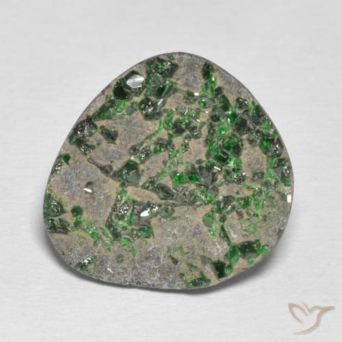 15.49ct Natural Verde pino pálido Granate Uvarovita Druzy, Elegante, Opaco