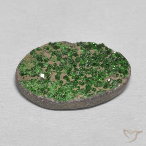 Granate Uvarovita Druzy Verde oscuro natural de 10.86 ct, Elegante, Opaco