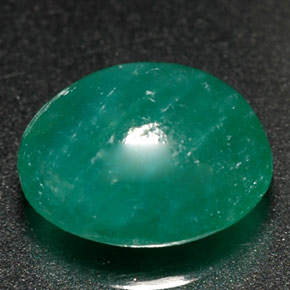 Verdite verde natural de 1,98 ct, corte óvalo, translúcido