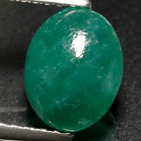 Verdite verde natural de 1,98 ct, corte óvalo, translúcido