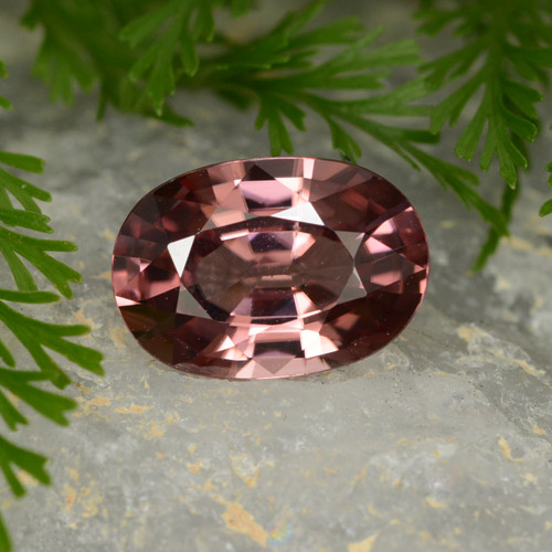 Circón Rojo vino intenso natural de 3.63 ct, Corte Óvalo, VVS