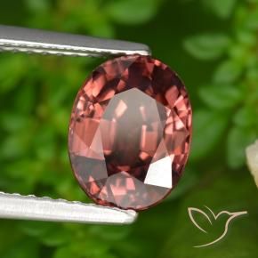 Circón Rojo oscuro natural de 2.89 ct, Ovalada, VVS