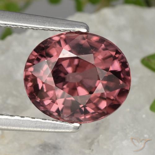 2.94ct Natural Rojo oscuro Circón, Ovalada, VVS-VS