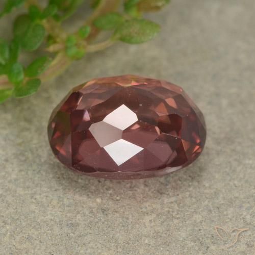 Circón Rojo oscuro natural de 3.51 ct, Ovalada, VVS-VS