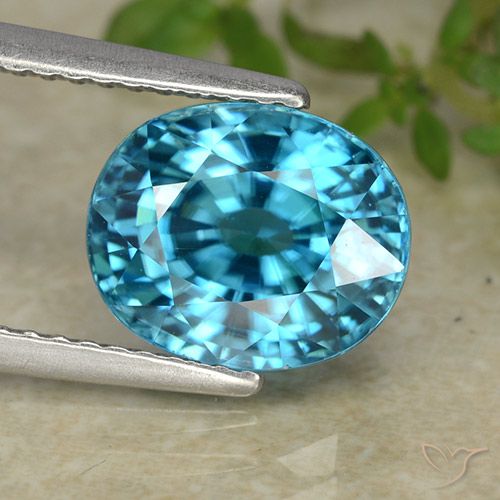 5.23ct Natural Azul Circón, Ovalada, VVS