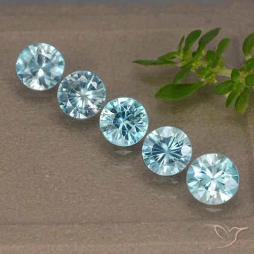 2.74ctw Natural Azul claro Circón, Redondo, VVS-VS