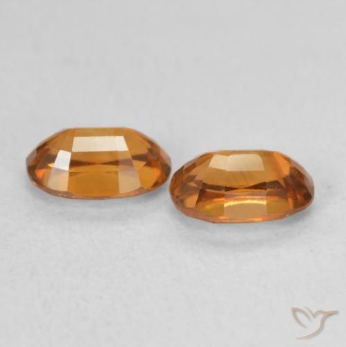 Gemas de Circón Naranja medio natural de 1.66 ct, Ovalada, VVS-VS