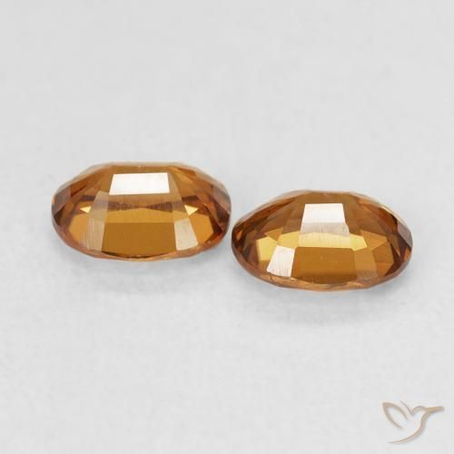 Gemas de Circón Naranja medio natural de 1.23 ct, Ovalada, VVS